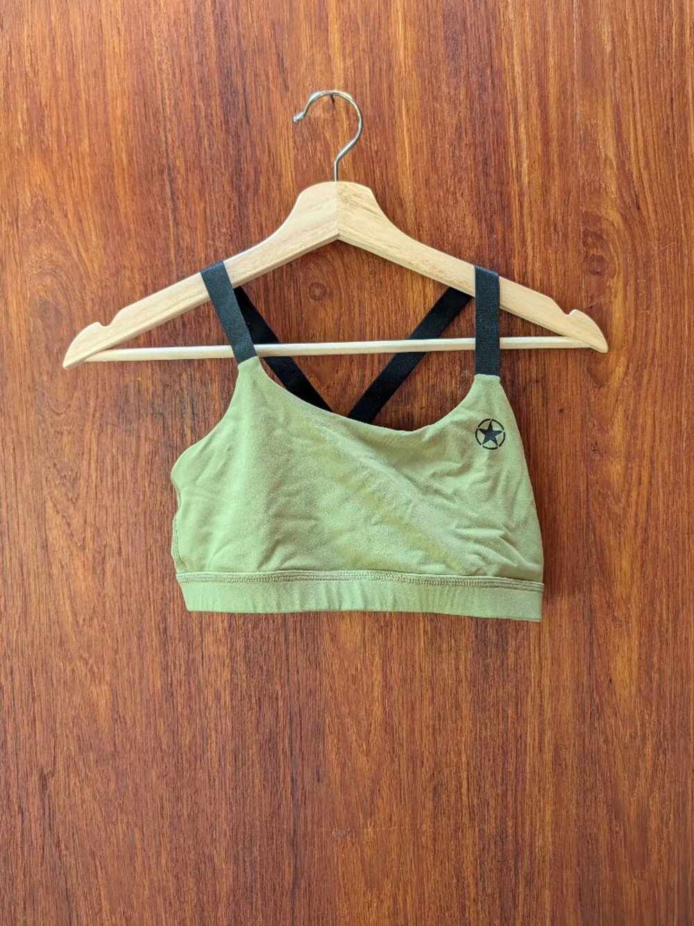 Savage Barbell Green Crisscross Sports Bra M
